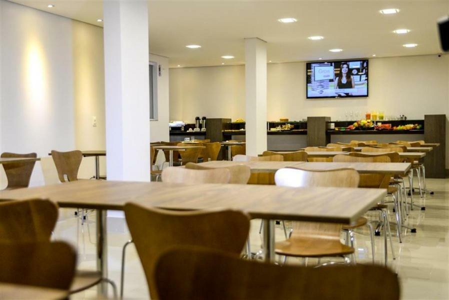 Grand Cafe Hotel Manhuacu Exterior photo